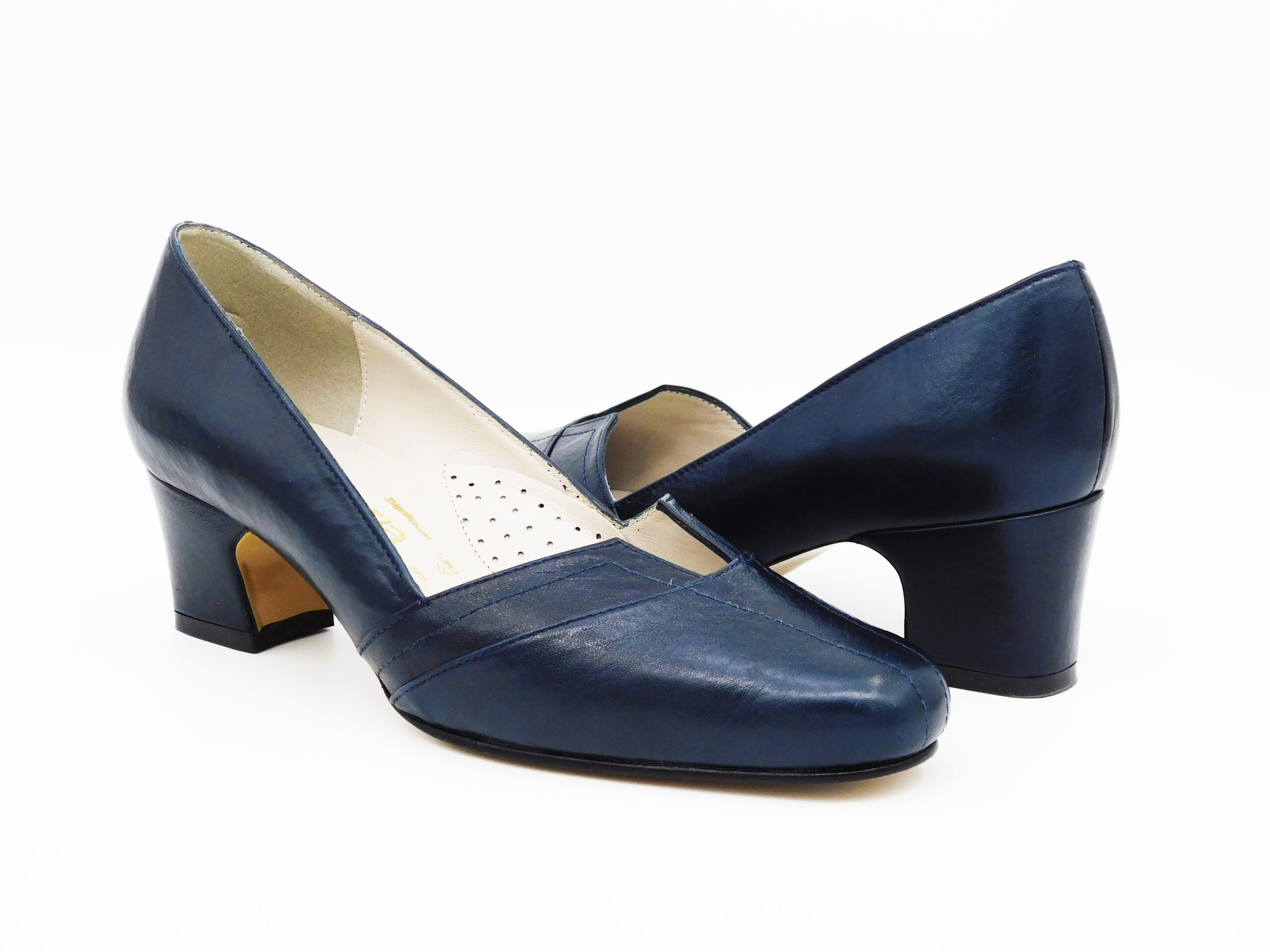 004 Victoria Gre-585 (1)