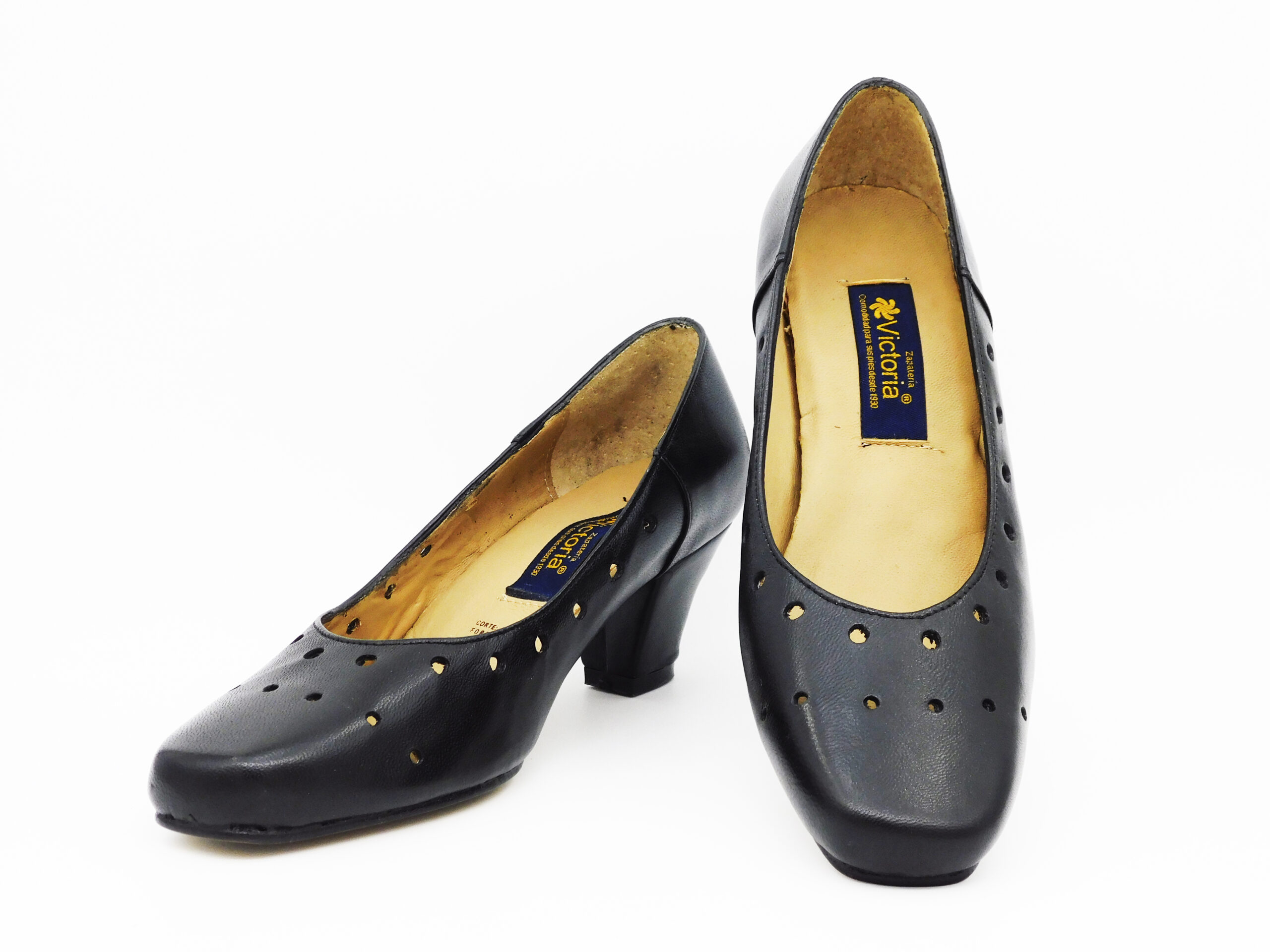 002 Victoria Fel-2113