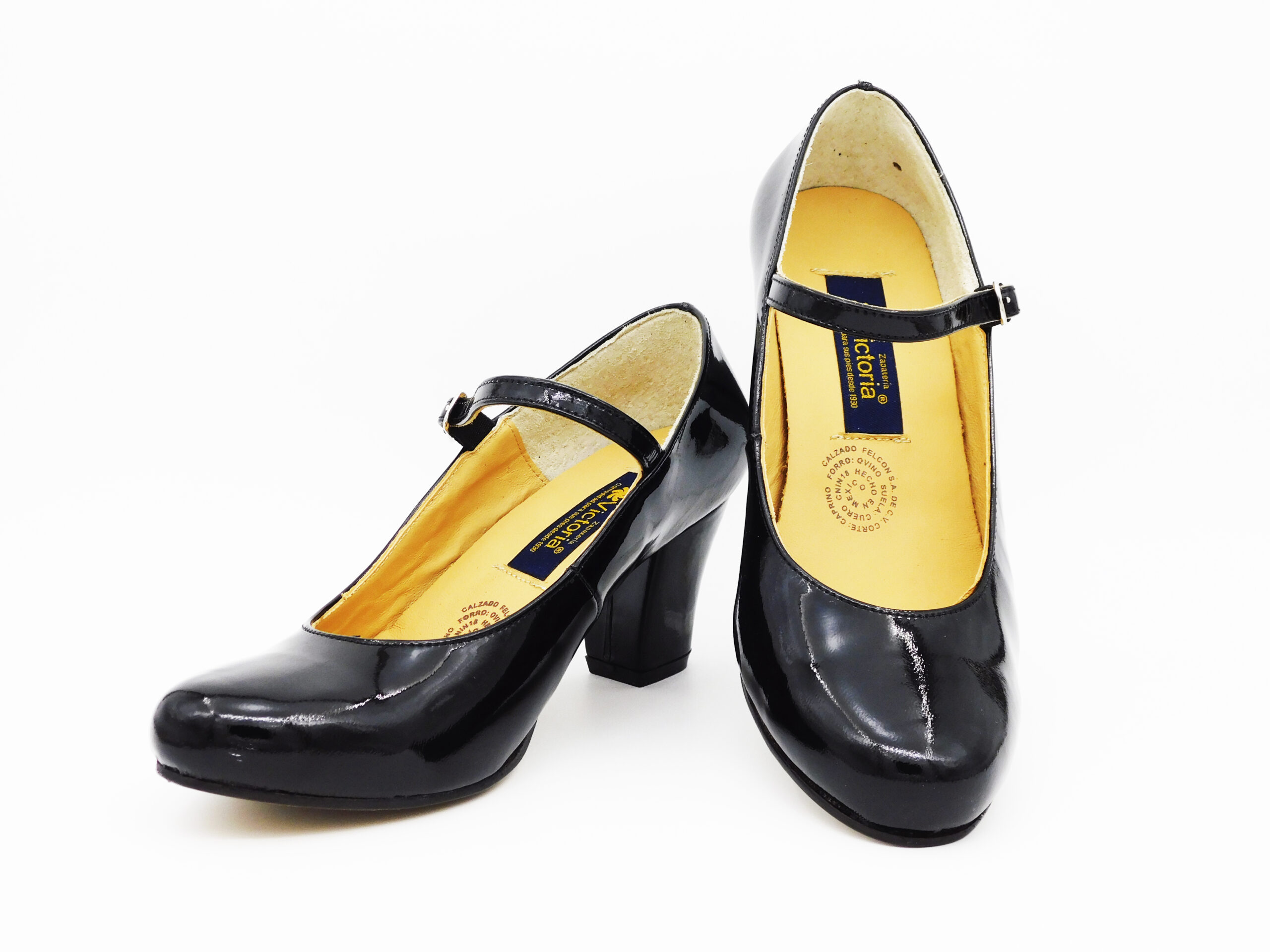 002 Victoria Fel-913