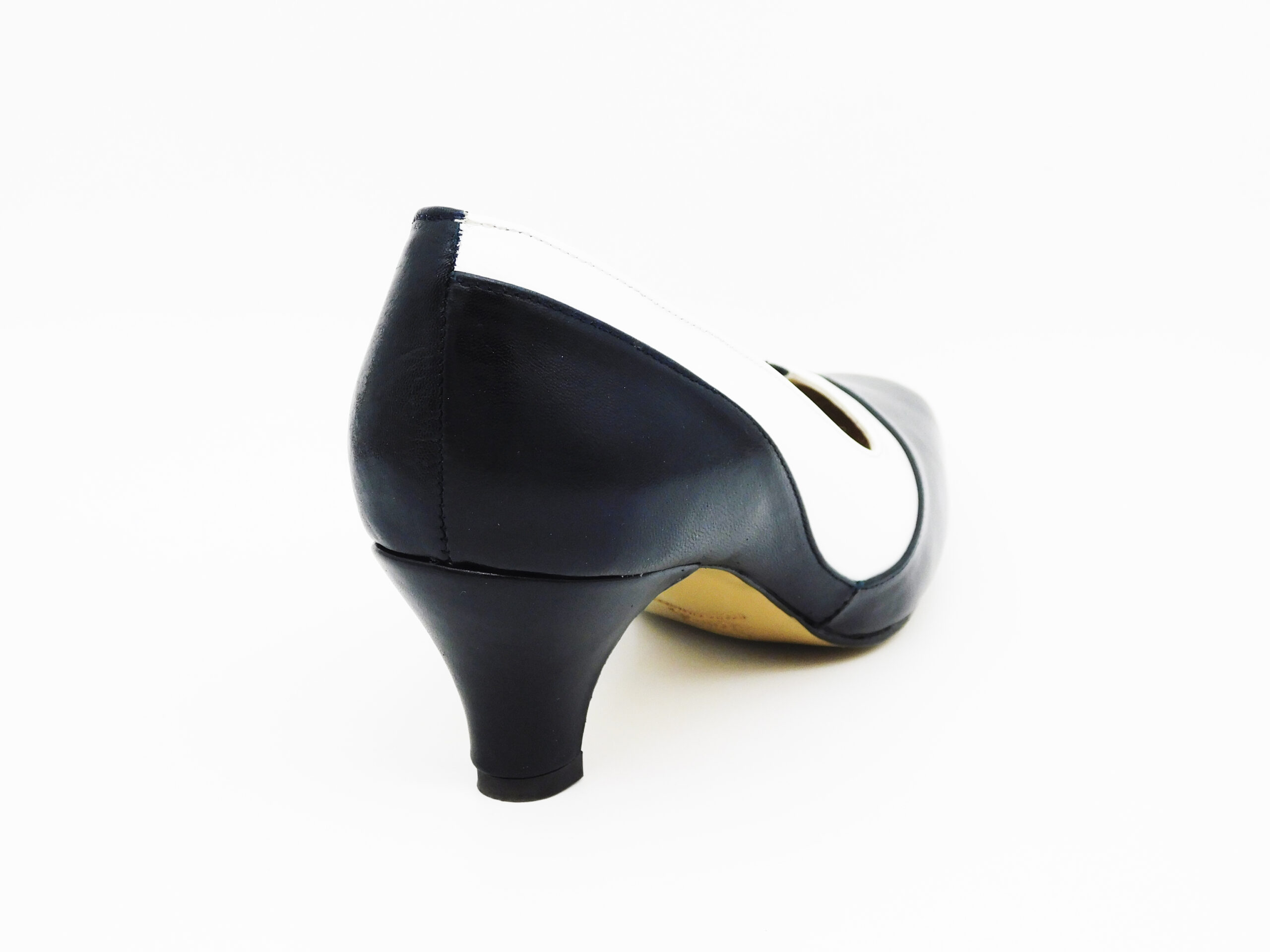 003 Victoria Gre-303